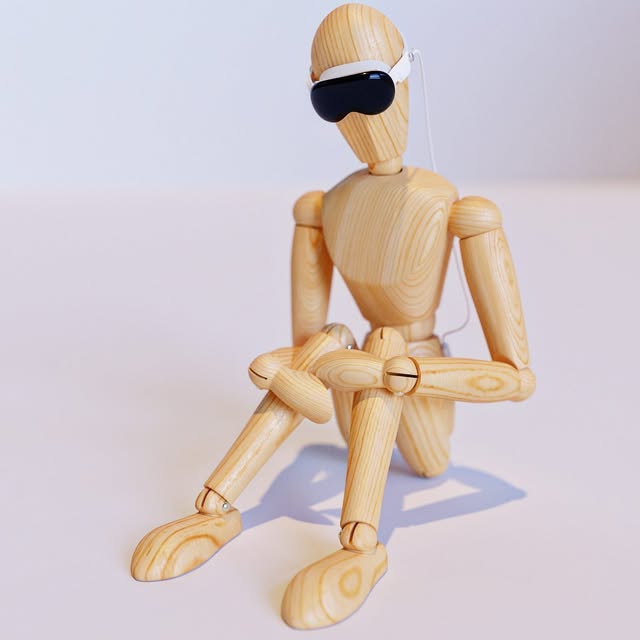 3D-rendering af en træfigur med VR-headset